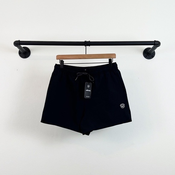 NWT Allbirds Women's Natural Run Short in Black Wool Blend - Picture 5 of 9